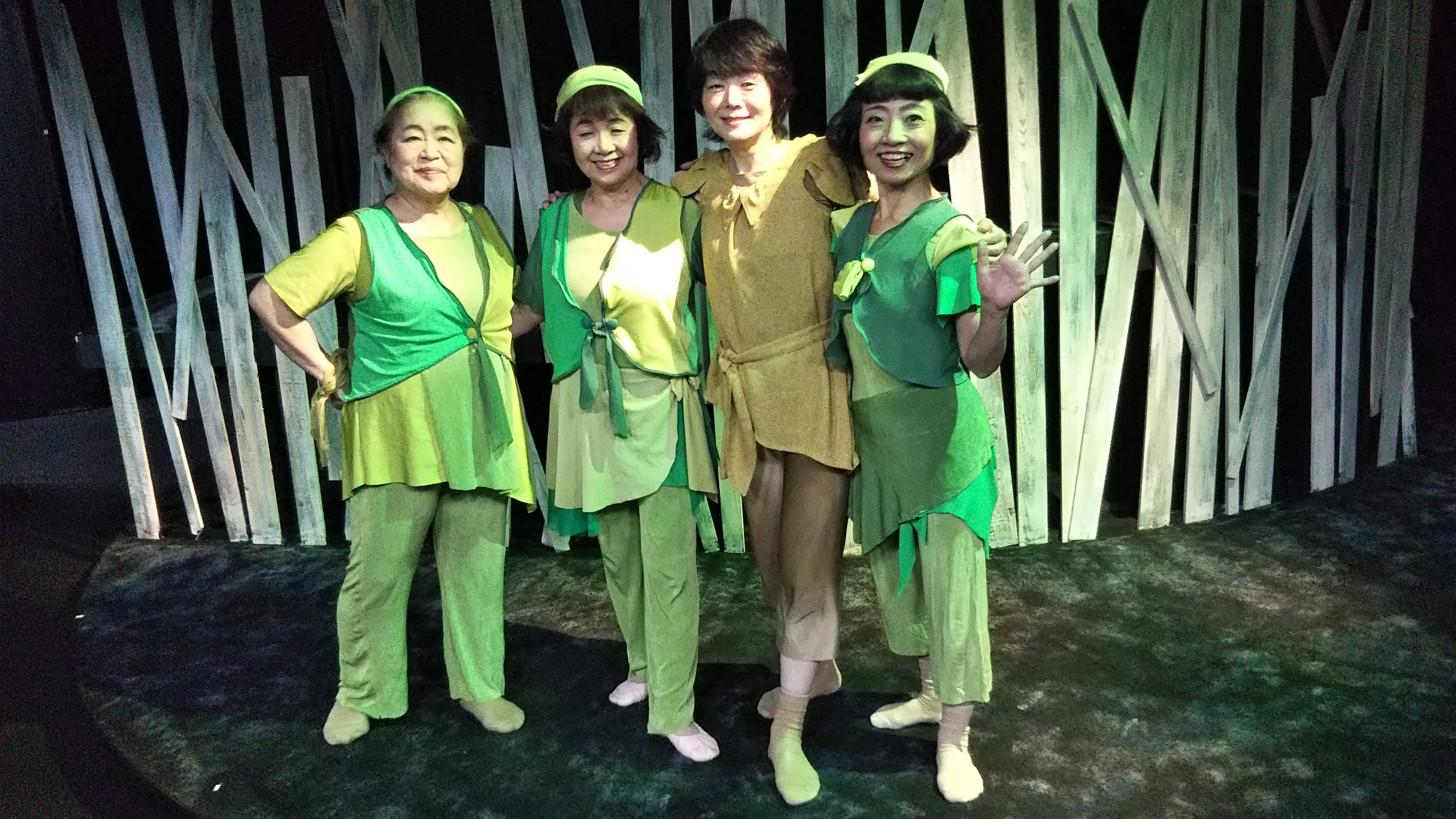 「ブンナよ木からおりてこい」